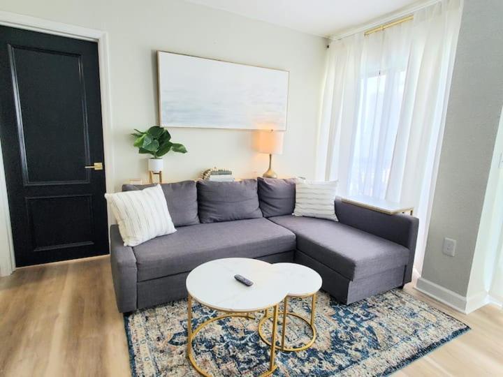 Remodeled 2Bd/2Ba Condo Mins From Universal Studio オーランド エクステリア 写真